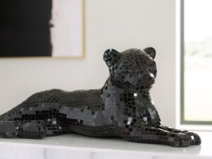 A2000419 - Accent Sculpture