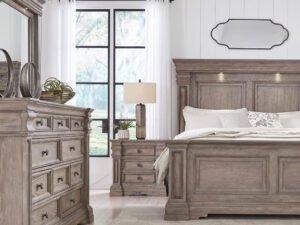 Ashley B916 5PC Bedroom Set, Queen & King