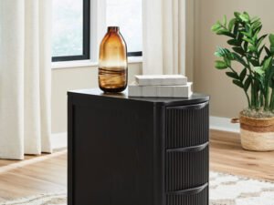 T208-117 - End Table (USB-A / USB-C Ports)