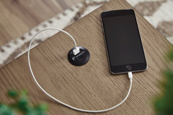 T208-317 - End Table (USB-A / USB-C Ports)